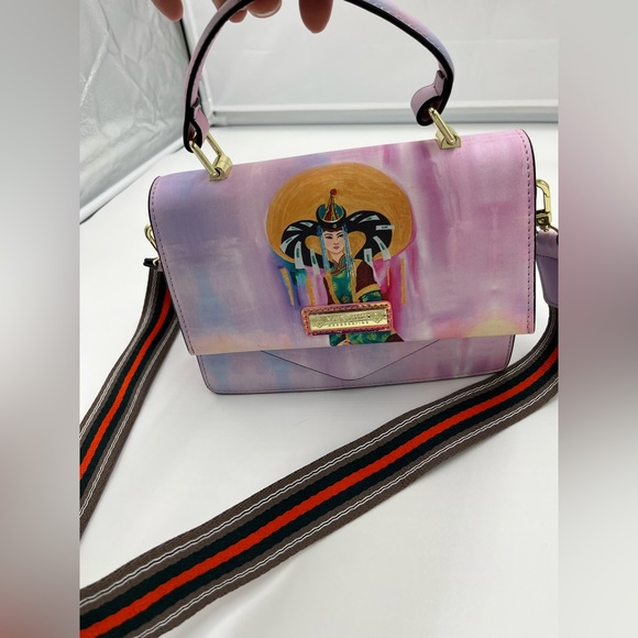 Yalguun brand small cross body ancient queen - Picture 2 of 7